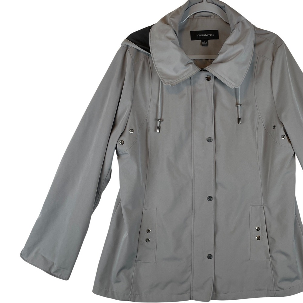 Jones New York Womens Gray Hooded Rain Jacket XL‎ Full Zip Snap Front J12726ME